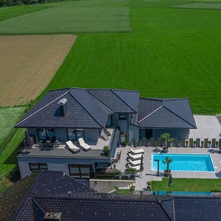 Luxurioese Penthaus Wohnung 아니프 외부 사진