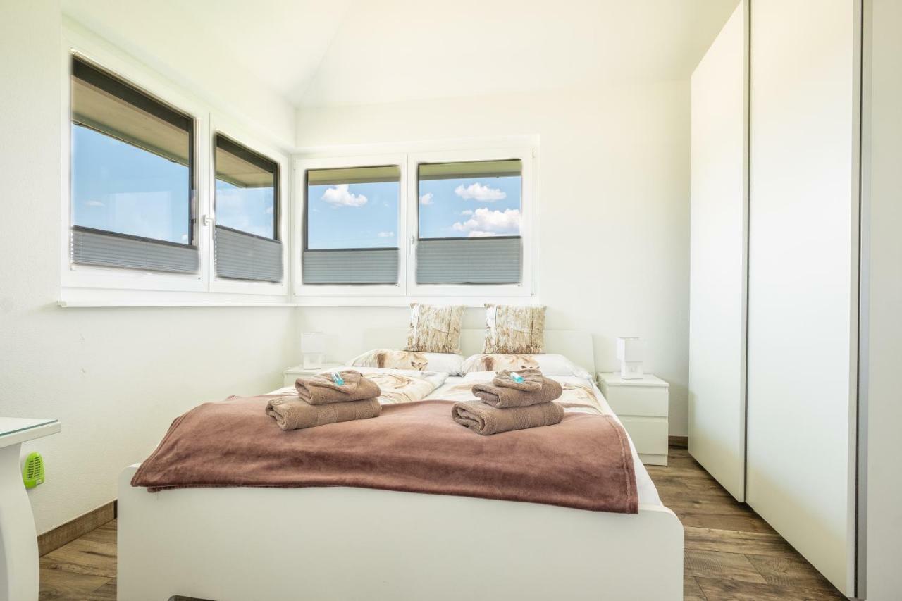 Luxurioese Penthaus Wohnung 아니프 외부 사진