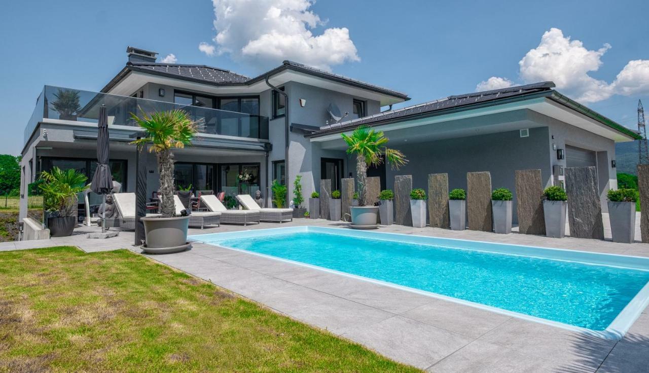 Luxurioese Penthaus Wohnung 아니프 외부 사진
