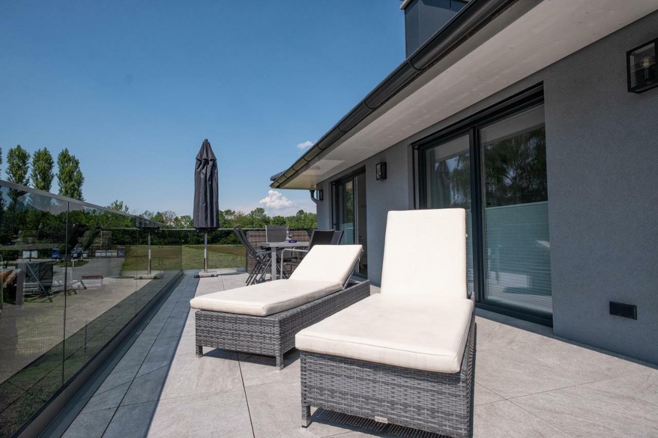 Luxurioese Penthaus Wohnung 아니프 외부 사진