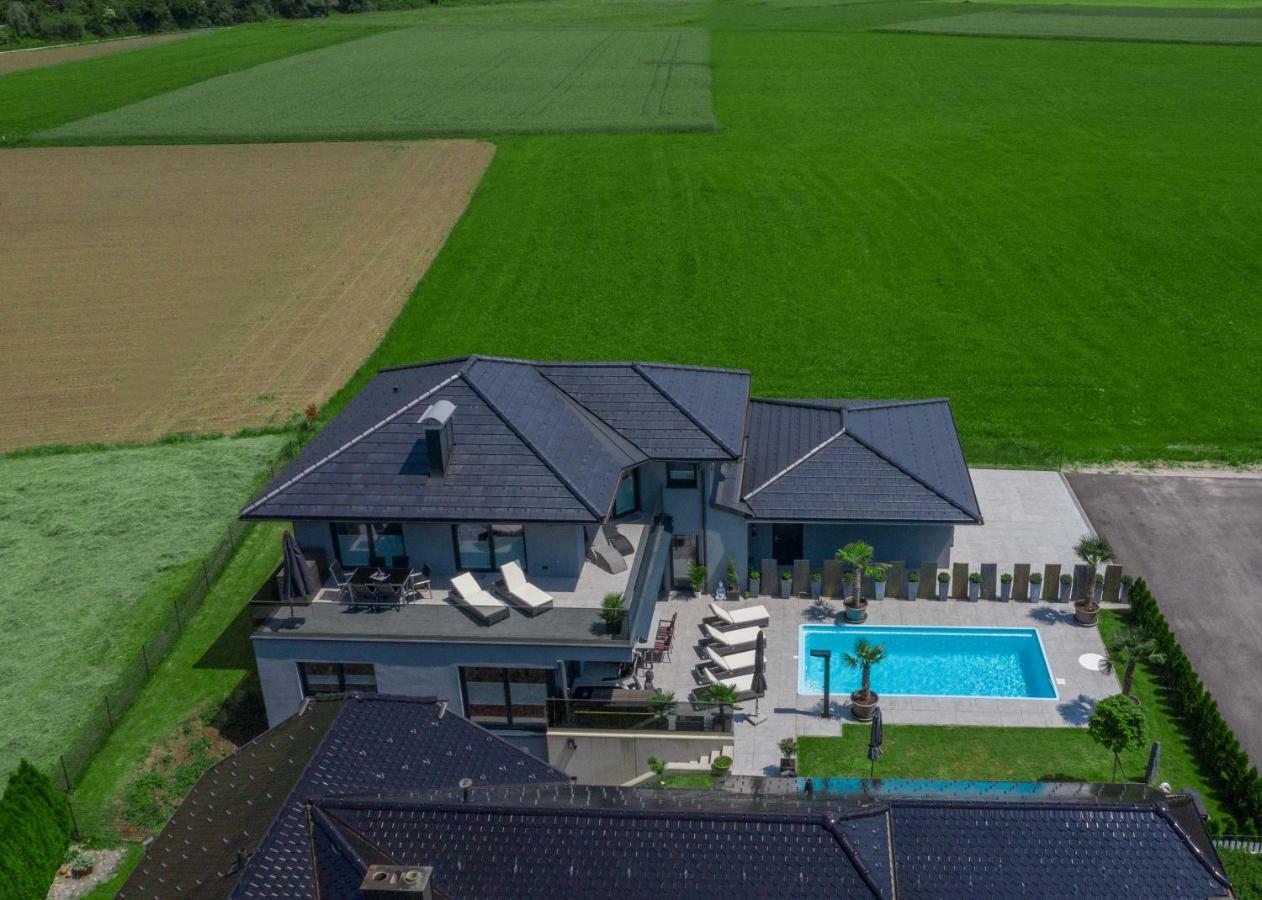 Luxurioese Penthaus Wohnung 아니프 외부 사진